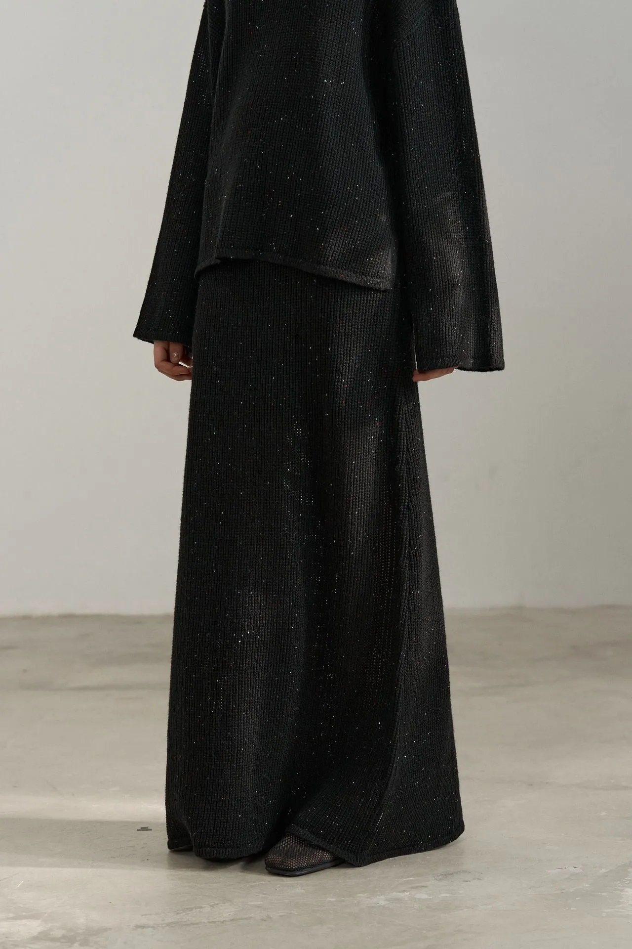 Elegant Knit A-Line Midi Skirt - Slim Fit