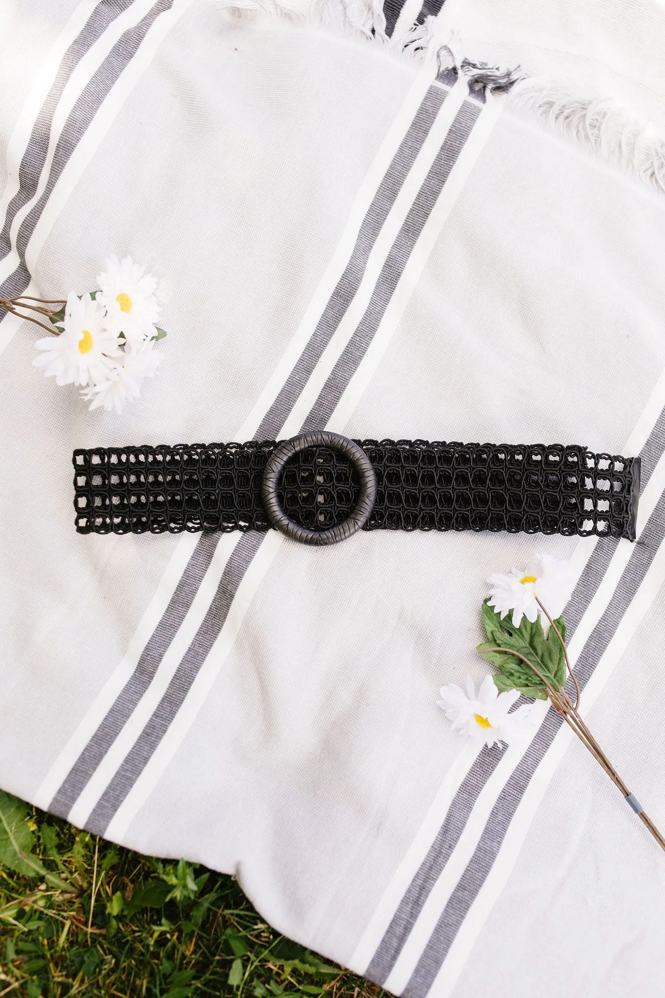 It's A Cinch Woven Belt In Black
