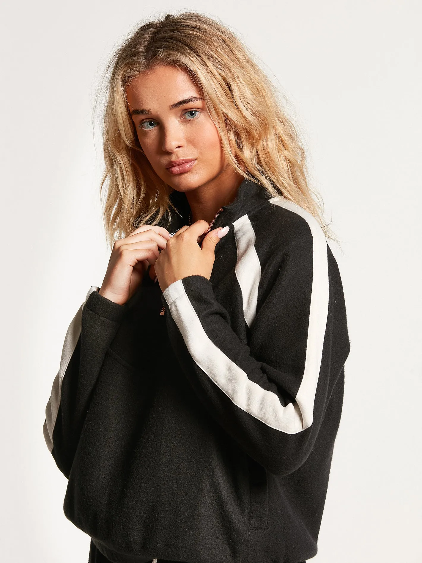 Lived In Lounge Mock Neck - Black