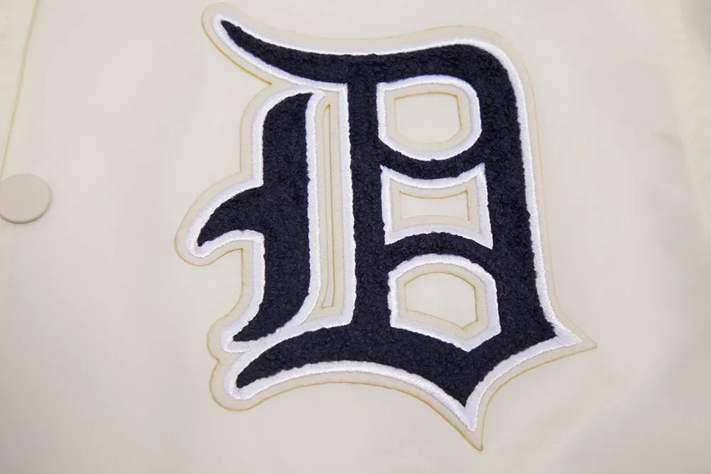 MLB DETROIT TIGERS RETRO CLASSIC MEN'S RIB SATIN JACKET (EGGSHELL/ MIDNIGHT NAVY)