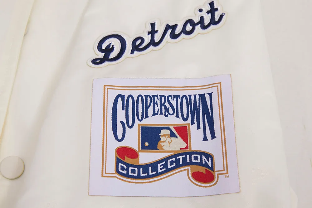 MLB DETROIT TIGERS RETRO CLASSIC MEN'S RIB SATIN JACKET (EGGSHELL/ MIDNIGHT NAVY)