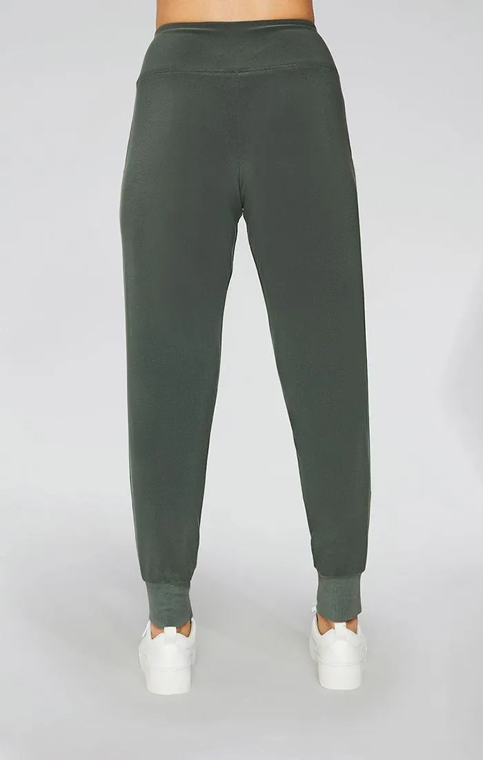 Motion Trim Cuff Jogger