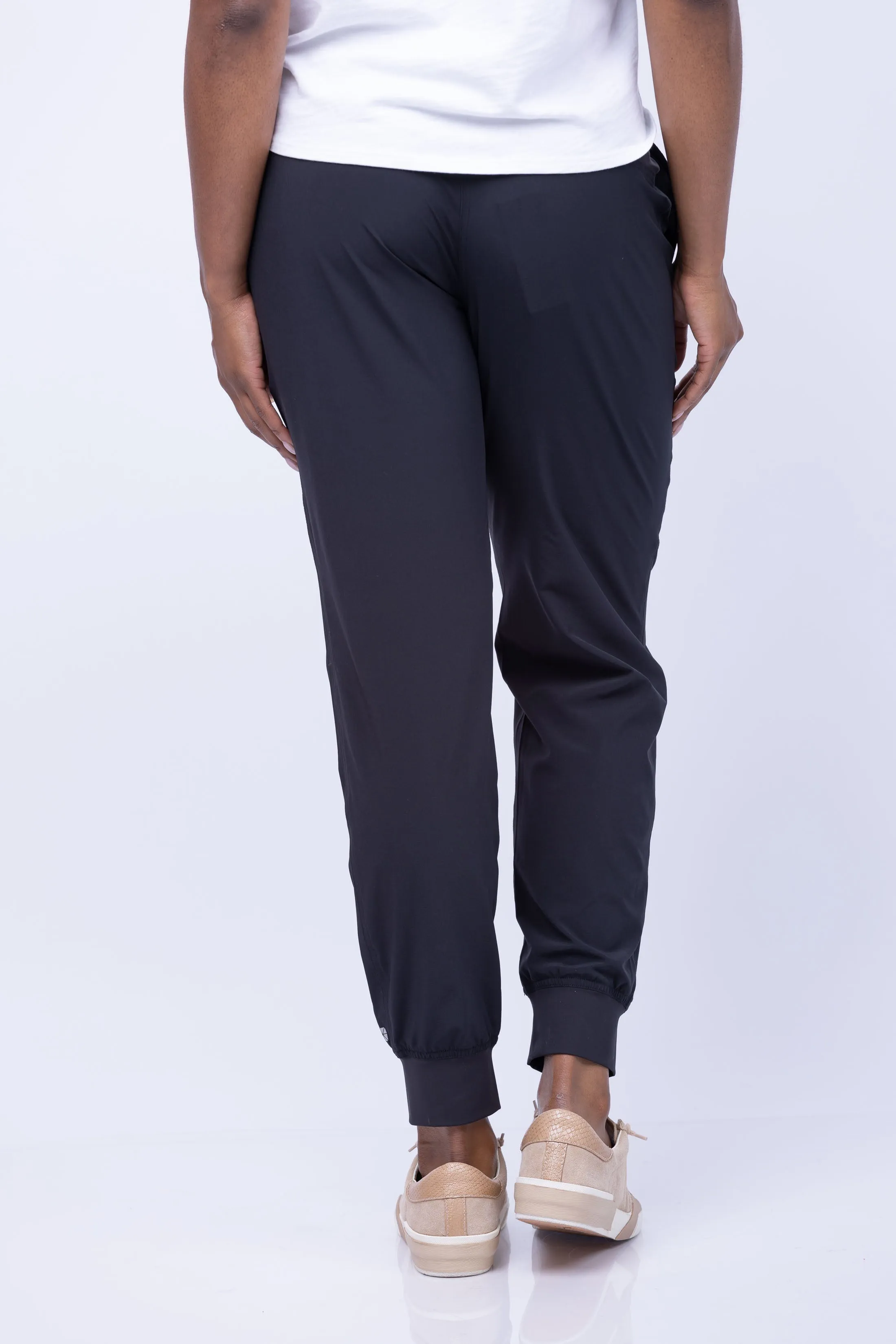 Nic   Zoe Tech Stretch Ruched Jogger in Black Onyx