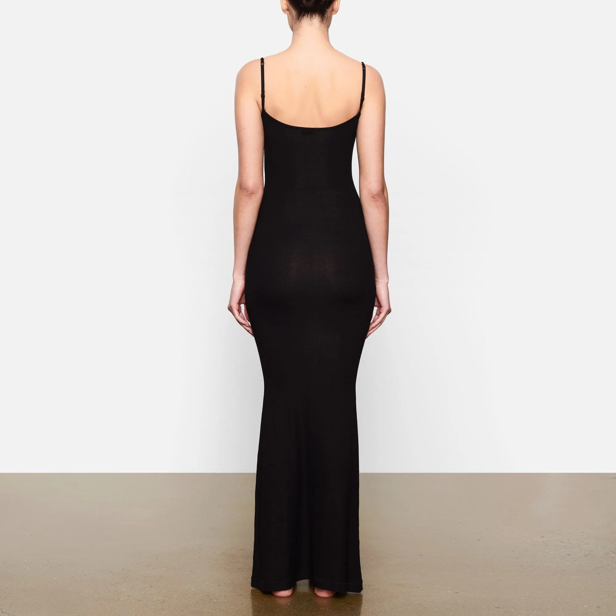 SOFT LOUNGE LONG SLIP DRESS | ONYX