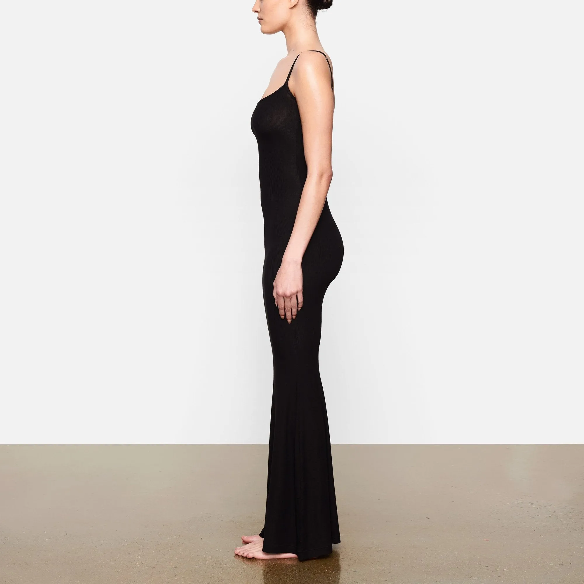 SOFT LOUNGE LONG SLIP DRESS | ONYX