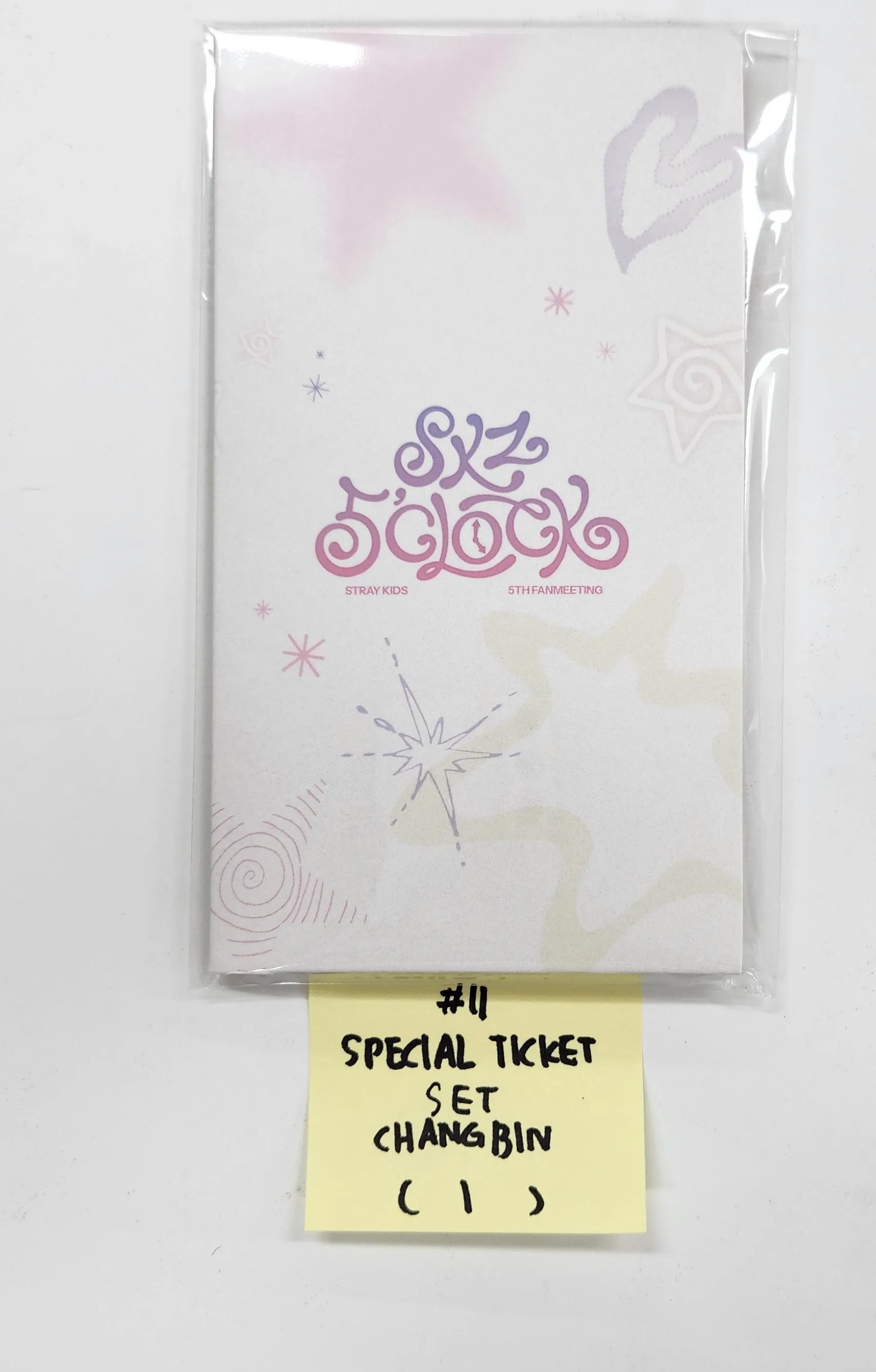 Stray Kids "SKZ 5'Clock" 5th Fanmeeting - Official MD [Special Ticket Set, Image Picket, Secret Acrylic Stand, Long Sleeve, Track Jacket, Skzoo Keyring Micro Ver.] [25.2.14]