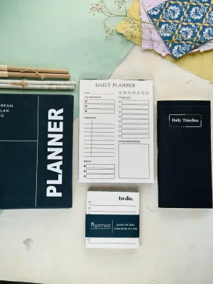 Sustainable 'Time management' Hamper - Classic Black
Success