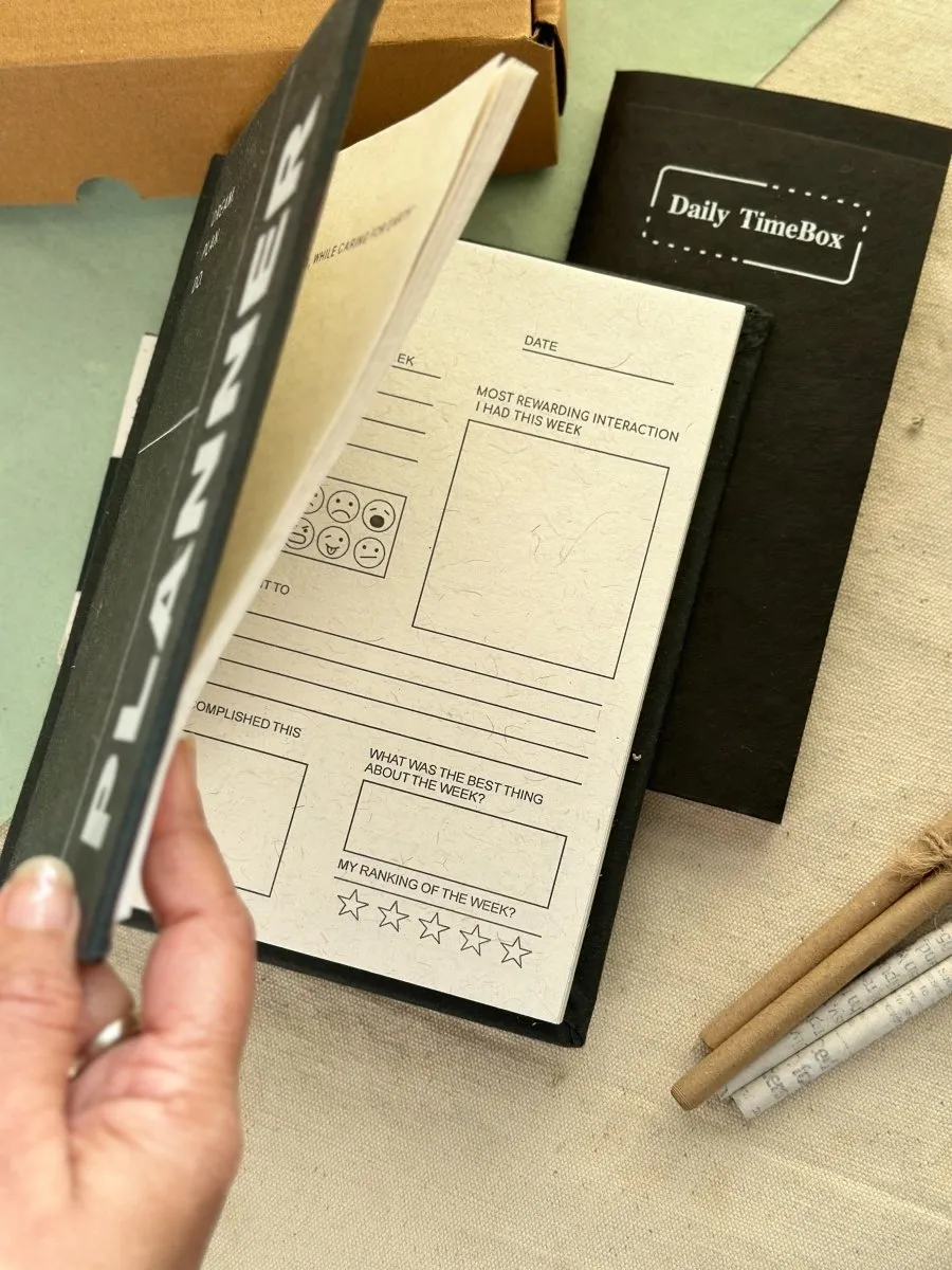 Sustainable 'Time management' Hamper - Classic Black
Success
